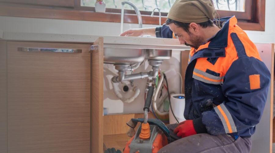 leaky faucet repair in Campbellton, FL